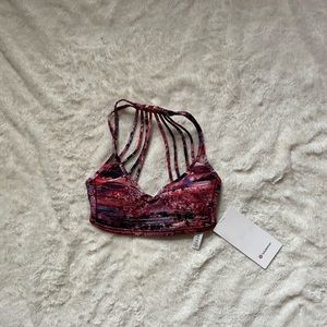 lululemon sports bra